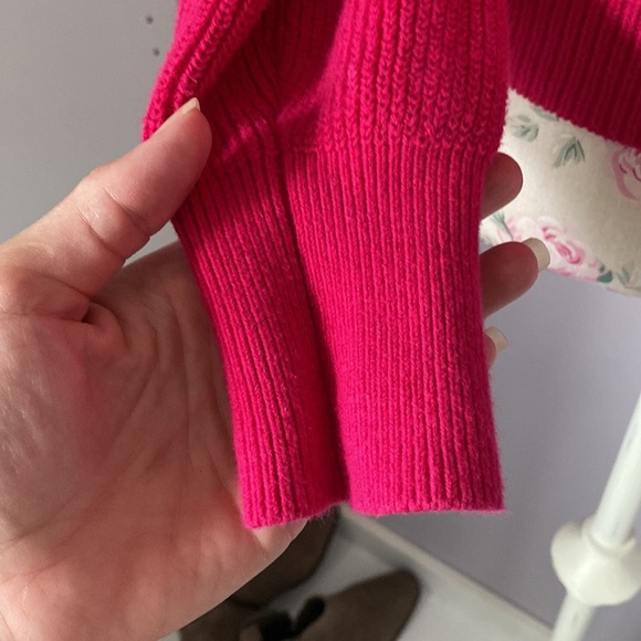 Moth pink sweater size small - Picture 3 of 10